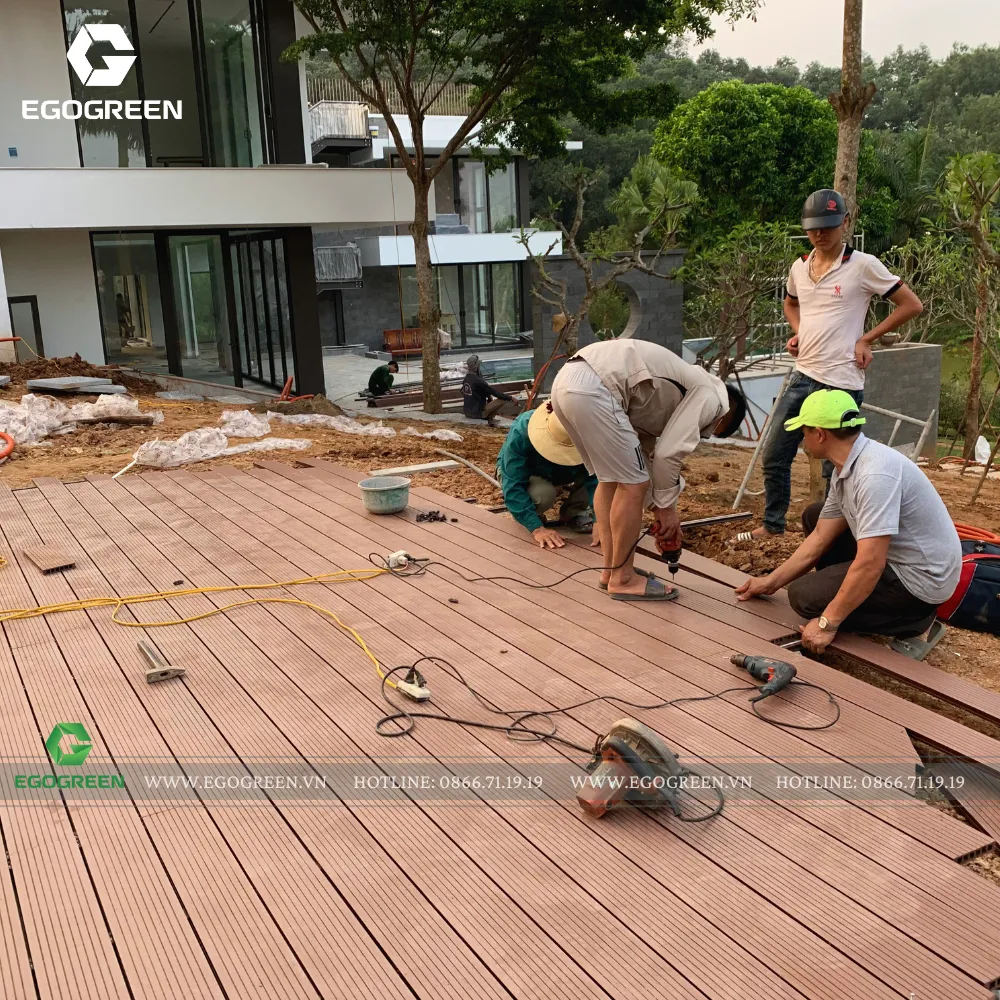 Làm các nền sân gỗ phù hợp với bối cảnh